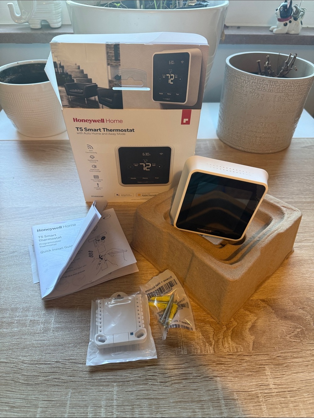 Honeywell Home T5 Smart Thermostat - White NEW